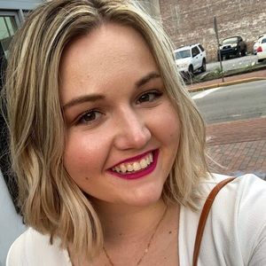 Meet your Posher, Abi